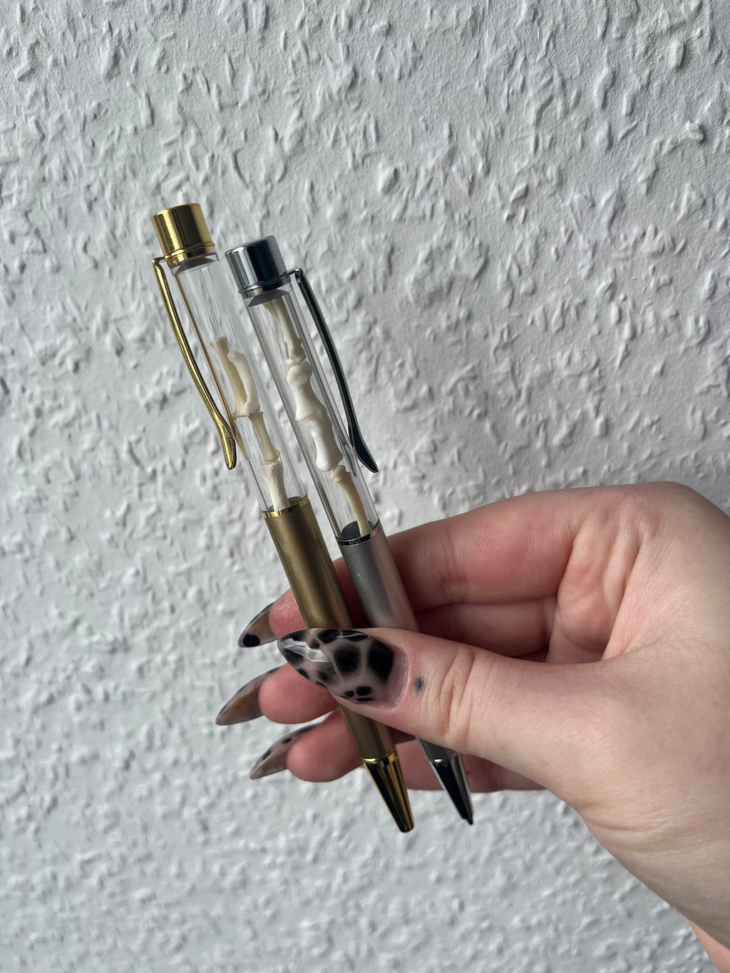 Relict pen with bones 🦴