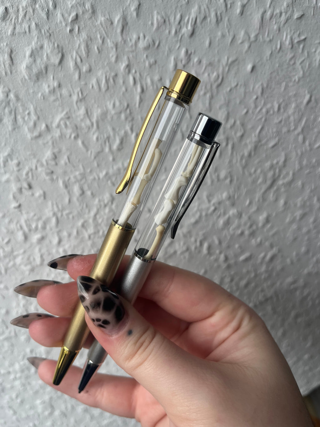 Relict pen with bones 🦴