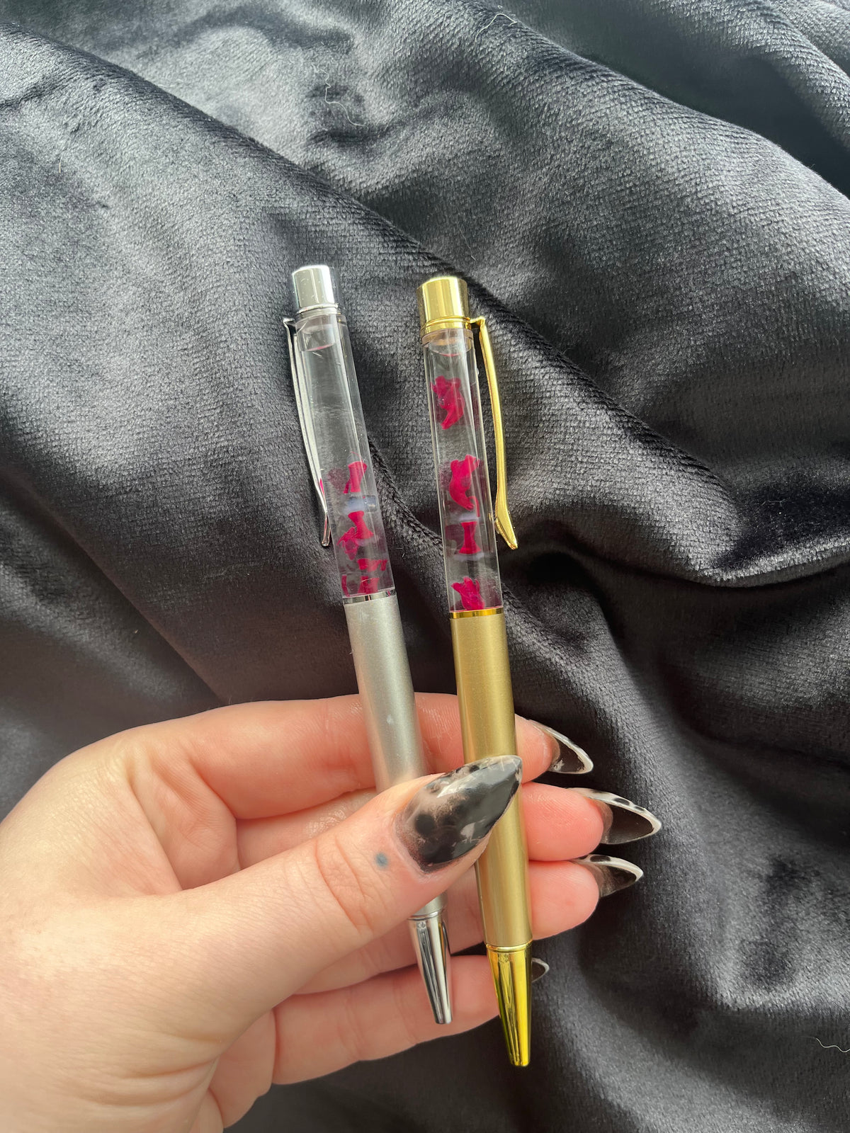 Relict pen with potion bones💘
