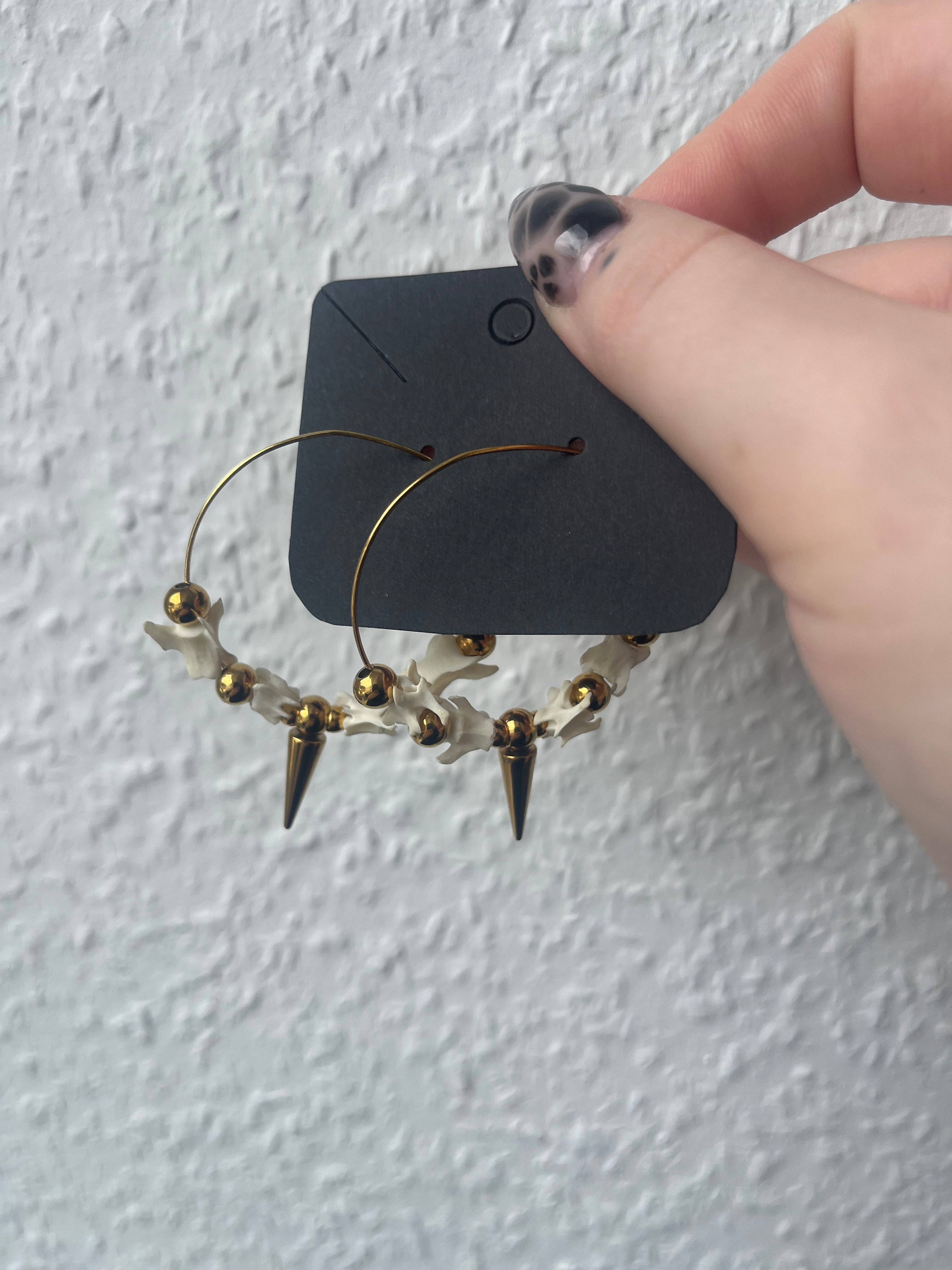 Spine hoops